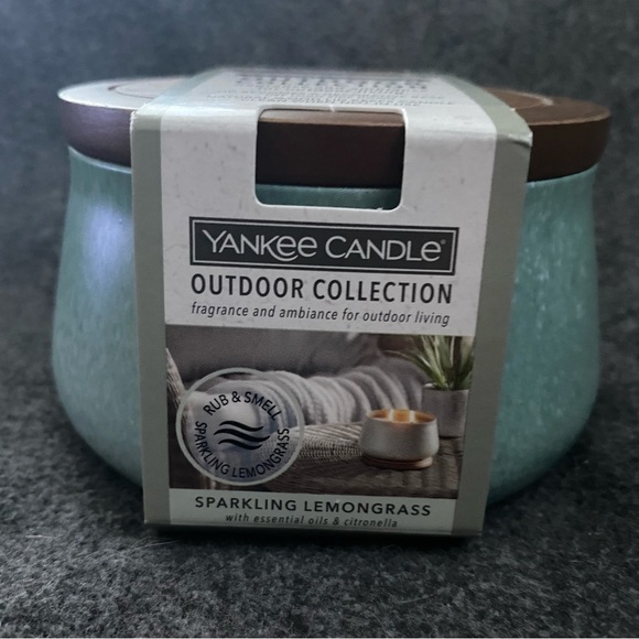 Yankee Candle Sparkling Lemongrass Candle NEW - Picture 5 of 5
